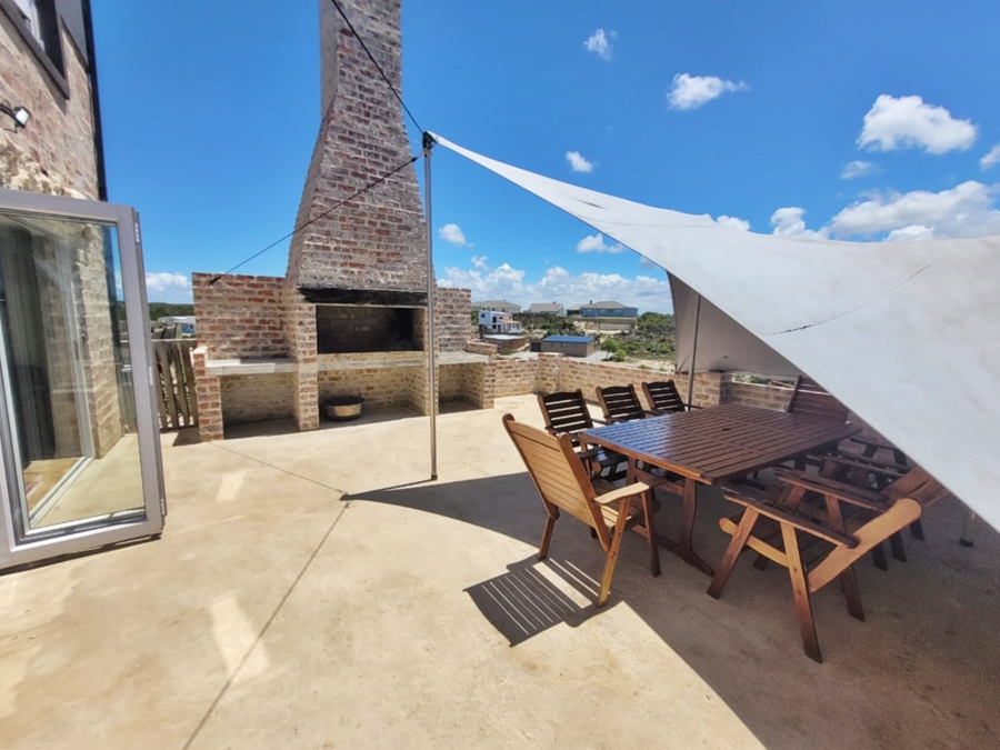 5 Bedroom Property for Sale in Struisbaai Western Cape